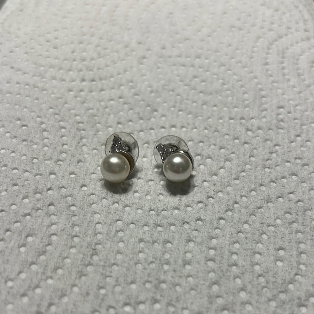 Elegant Silver and Pearl Stud Earrings